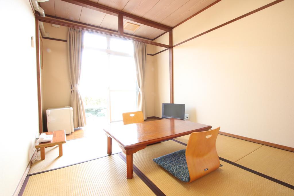 Отель Shinwakan Satsumasendai Номер фото